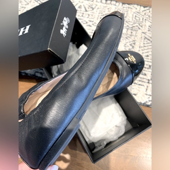 Coach Like New Ballerina size 6.5B - Picture 5 of 7